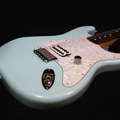 Fender Limited Edition Tom DeLonge Signature Stratocaster 2023 - Daphne Blue image 2