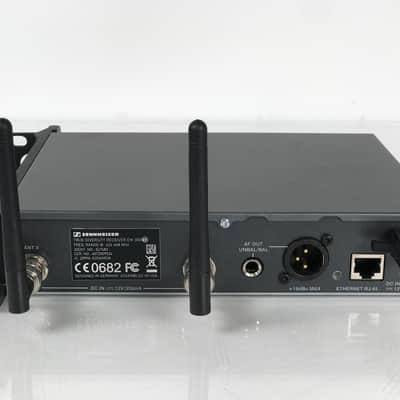 Sennheiser EM 300 True Diversity Receiver w/ SK 300 Bodypack Transmitter and Microphone 626-668MHz image 5