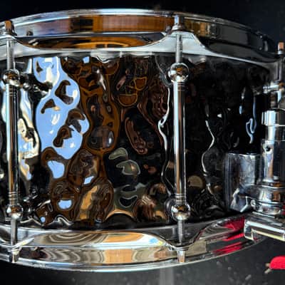 Premier Beatmaker/Modern Classic Black Chrome Hammered Brass 14x7 Snare Drum image 4