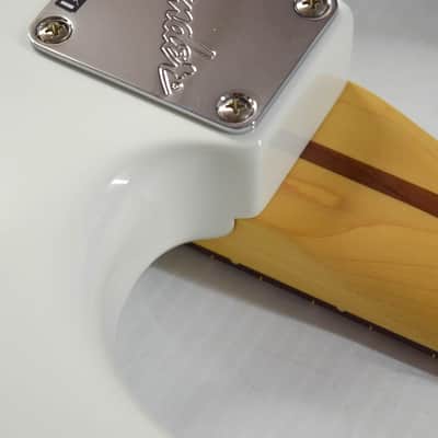 Fender American Performer Stratocaster with Rosewood Fretboard - Arctic White image 13