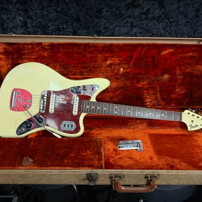 Fender Jaguar 1966 in olympic white finsih with original case image 9