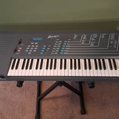 E-MU Systems Emax 61-Key 8-Voice Sampler Workstation