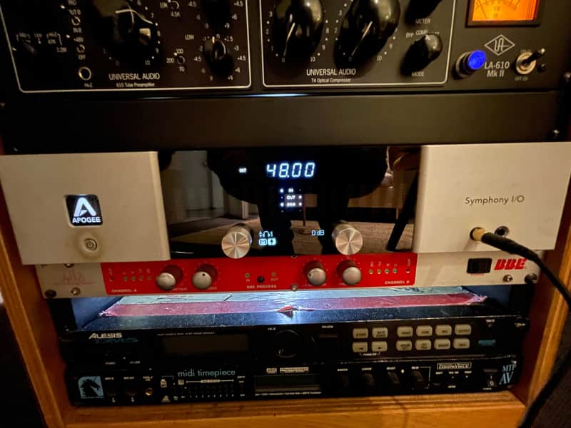 Apogee Symphony I/O 2010 - Silver 8x8 Analog 8x8 Digital image 1