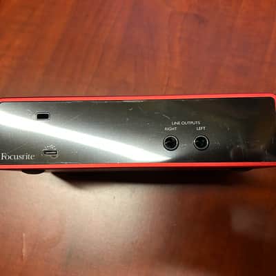 Focusrite Scarlett 2i2 3rd Gen USB Audio Interface 2019 - Present - Red / Black image 2