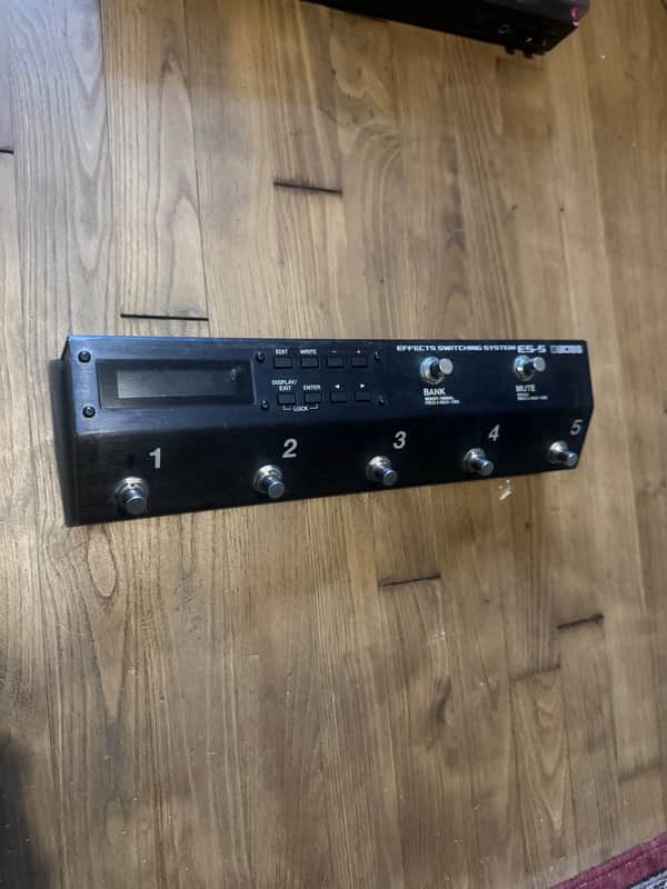 Boss ES-5 Effects Switching System