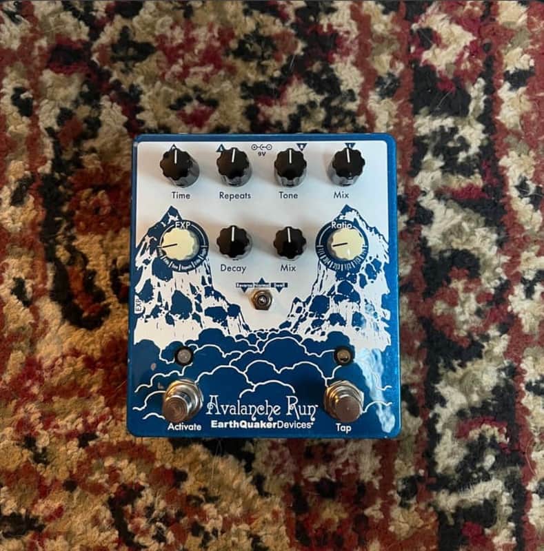 EarthQuaker Devices Avalanche Run Stereo Reverb & Delay with Tap Tempo V2