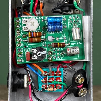 Analogman Sun Face CV7005 Germanium Fuzz with Sun Dial Knob - Gold image 10