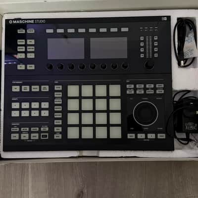 Native Instruments Maschine MKII 2010s - Black image 3