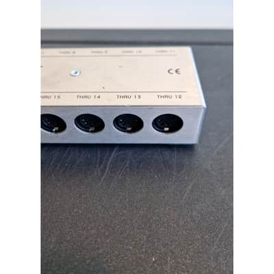 Kenton THRU-25 - MIDI Interface - Silver - Very Good image 2