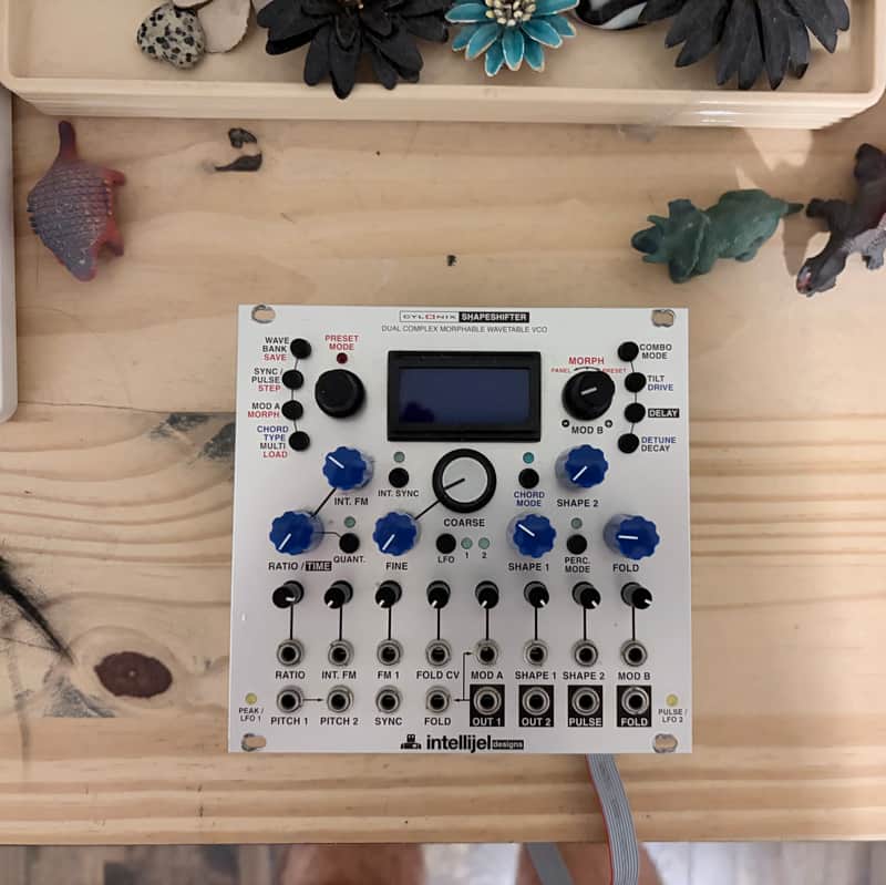 Intellijel Cylonix Shapeshifter Dual Wavetable VCO Eurorack Synth Module 2015 - Present - Silver image 1