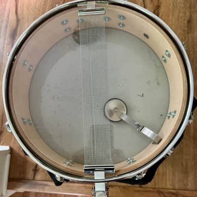 Ludwig Rocker Elite Piccolo Snare Drum 3 x 13" Black and White Badge 8 Lug image 7