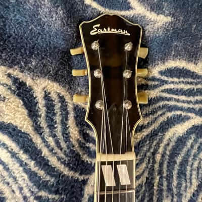 Eastman T486B-RD Thinline Archtop with Bigsby 2015, Red, near mint w/OHSC image 11
