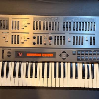 Roland JD-800 61-Key Programmable Synthesizer 1991 - 1995 - Carbon image 4