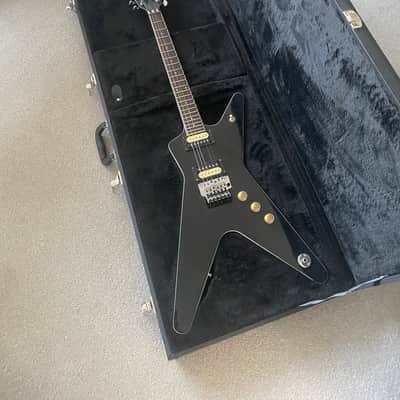 Dean ML Deluxe Hardcase image 6