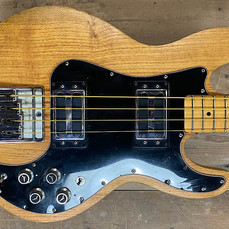 1978 – 1988 Peavey T-40 with Maple Fretboard Natural