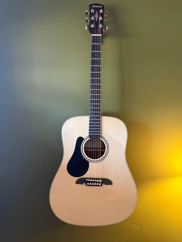 Alvarez RD26L Regent Series Dreadnought 2010s - Natural image 1
