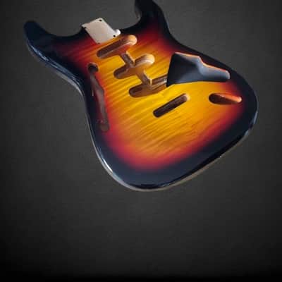 Stratocaster body F hole, 3-tone sunburst, flamed, gloss varnish image 2