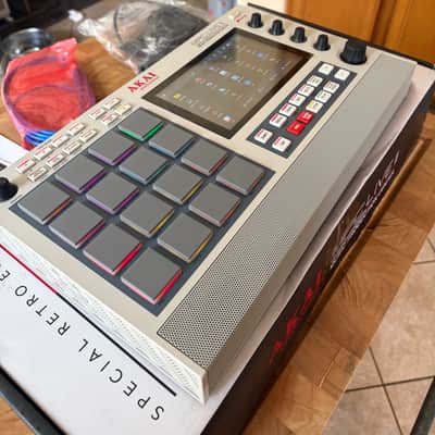 Akai MPC Live II Standalone Sampler / Sequencer Retro Edition 2020 - Present - Grey - OPEN BOX image 14