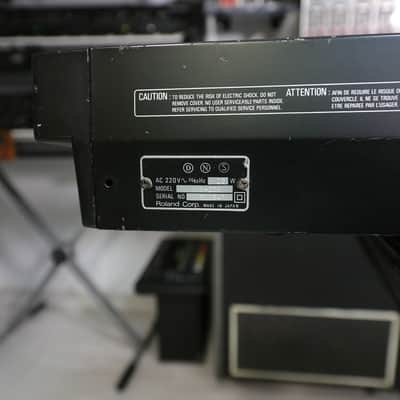 Roland MKB-200 61-Key MIDI Keyboard Controller image 7