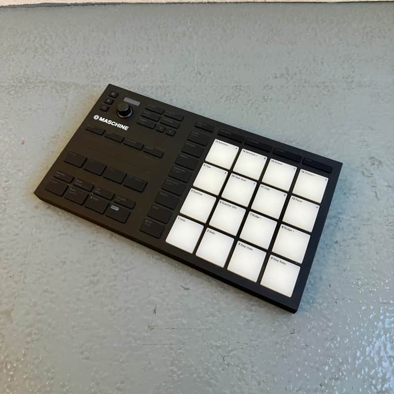 Native Instruments Maschine Mikro MKIII 2017 - Black image 1