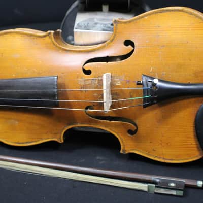 An Antique Unmarked German Made ? Full Size 4/4 Violin, Bow & Original Wood Case # 12 V image 2