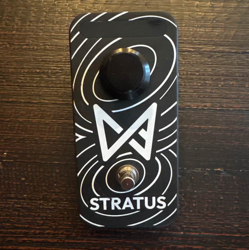 Chaos Audio Stratus 2024 - Black and white image 1