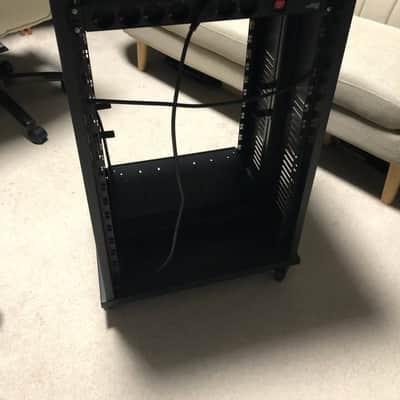 Rack box + power strip image 3