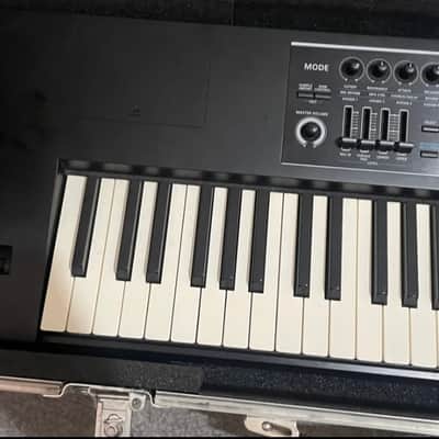 Roland Juno DS88 Synthesizer image 3