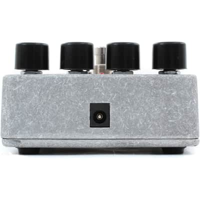Electro-Harmonix EHX Memory Boy Analog Delay Pedal with Chorus/Vibrato Effects image 7