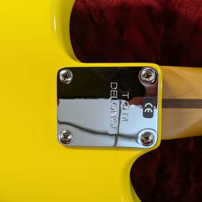Fender Tom DeLonge Stratocaster Original 2002 - 2003 - Graffiti Yellow image 5