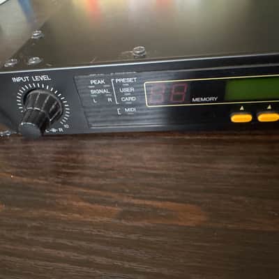 Yamaha EMP700 Symphonic Multi Effect Rack Unit w/ Manual image 2