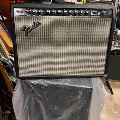 Fender Deluxe Reverb II 2-Channel 20-Watt 1x12" Guitar Combo 1981 - 1986 - Black image 2