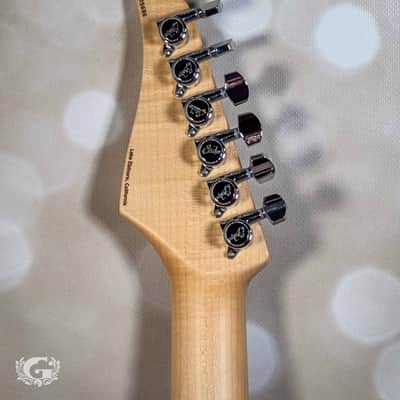 Suhr Classic S SSS Maple 2025 - 3 Tone Sunburst image 11