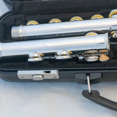 Yamaha YFL-200AD II Advantage Flute *Cleaned & Serviced *Ready to play image 6