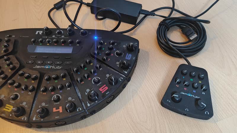 JamHub TourBus 7-Section Silent Rehearsal Studio System with Recording image 1