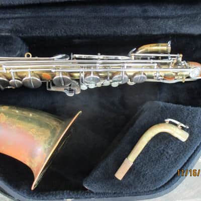Selmer Bundy Baritone Saxophone with case image 3