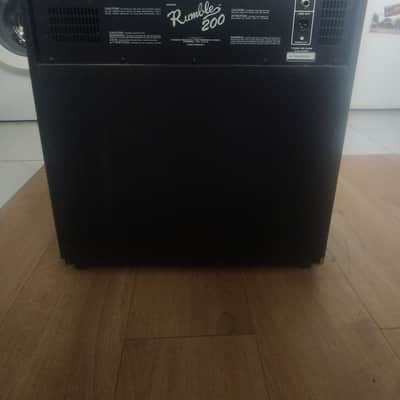 Fender Rumble 200 V3 200-Watt 1x15" Bass Combo 2015 - Present - Black Bild 5