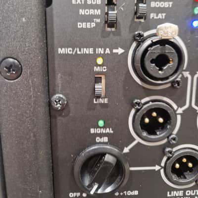 QSC K8 - Active Loudspeaker - Black - Good w/ Cables image 8