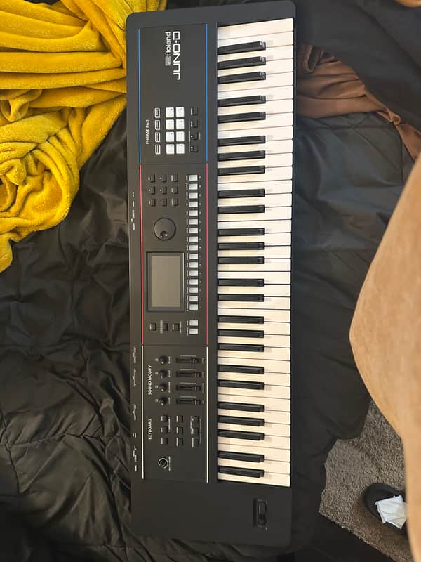 Roland Juno DS61 Synthesizer 2018 - Present - Black image 1