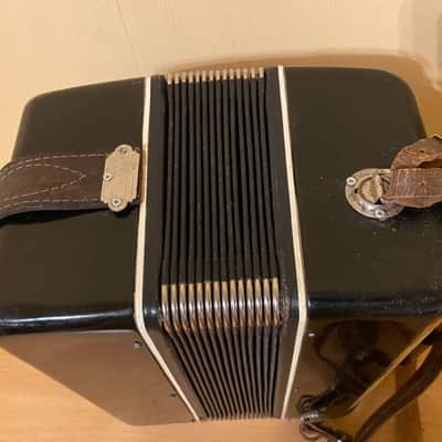 Button Accordion Belarus 100 Bass USSR Bayan Straps Soviet Made in Belarus Vintage image 8