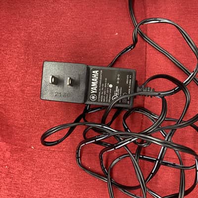 Yamaha PSR-E473 61 Key Portable Keyboard image 4