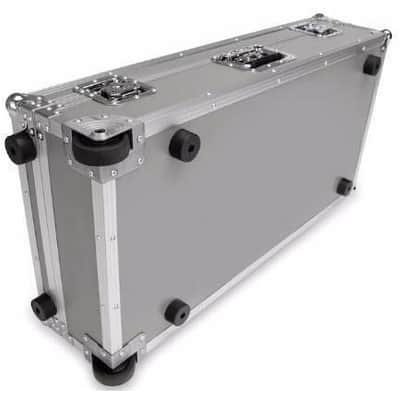 Pedaltrain Novo 32 32"x14.5" Pedalboard with Wheeled Tour Case image 6