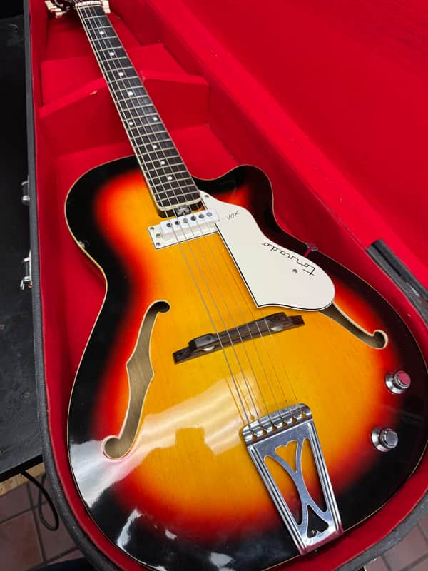 Vox Tornado 1960’s - Sunburst image 1