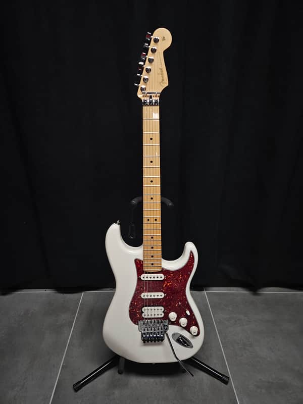 Fender Player Stratocaster Floyd Rose HSS with Maple Fretboard - Polar White image 1