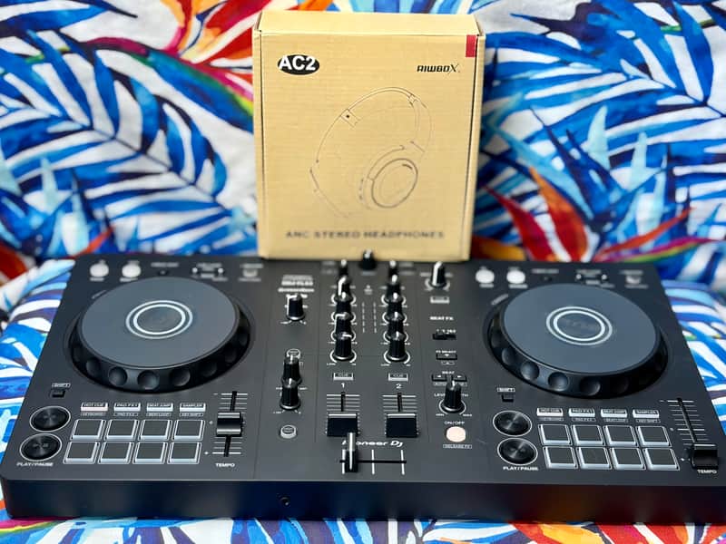Pioneer DDJ-FLX4 2-Channel DJ Controller +Riwbox ANC Headphones image 1
