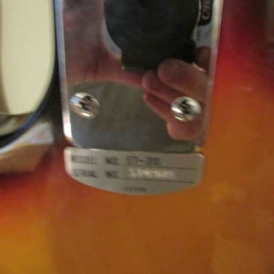 TEISCO DEL RAY ET-310 STRAT STYLE ELECTRIC GUITAR image 8