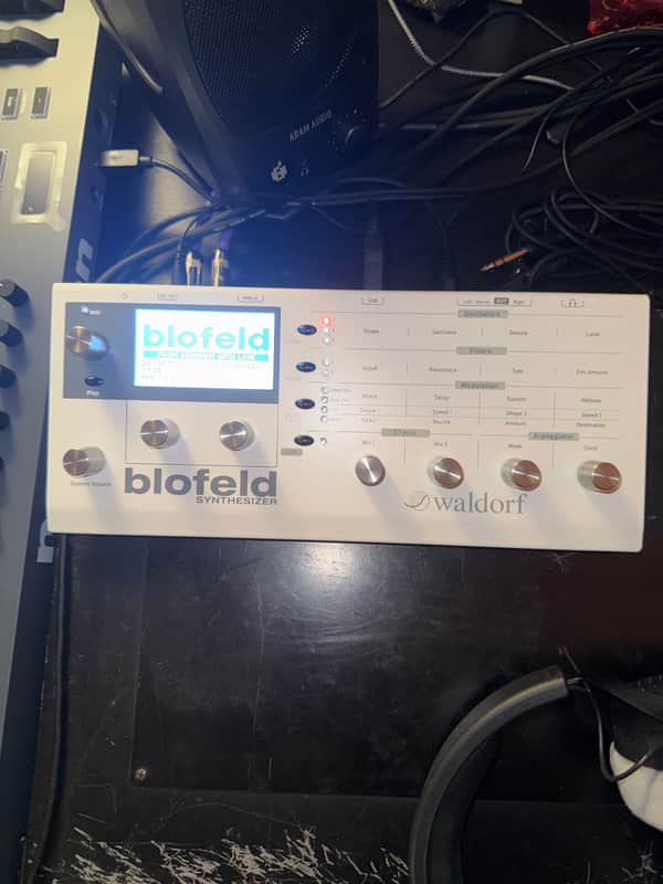 Waldorf Blofeld Desktop Synthesizer 2007 - Present - White image 1