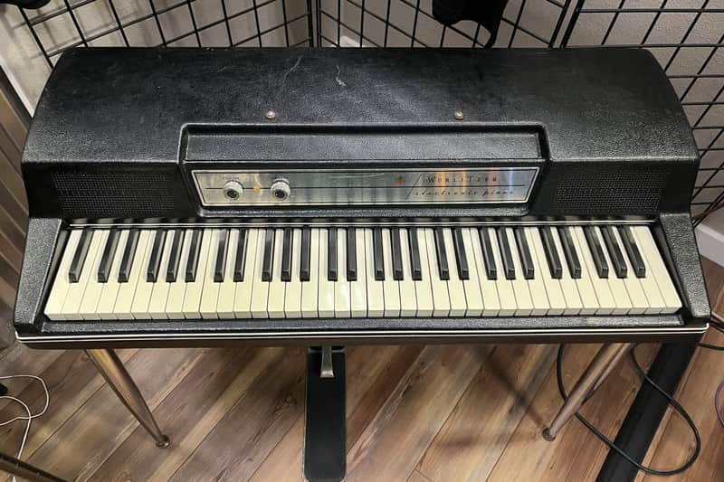 Wurlitzer 200 - New Speakers and Recapped, Fully Serviced image 1