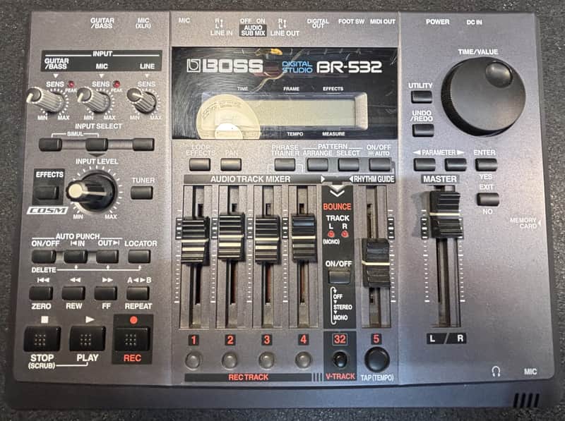 Boss BR-532 Digital Studio Compact 4-Track Recorder | Reverb