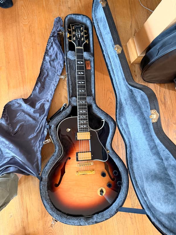 Gibson ES-137 Custom 2002 - 2011 - Tri-Burst image 1